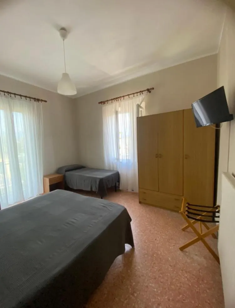 **  Hotel Sole Marina di Massa Italien